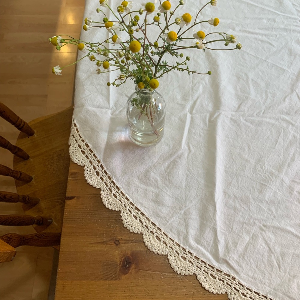 68”x68” Round 🌼 Cottagecore 🌼 Boho Crochet Trim Cotton Tablecloth